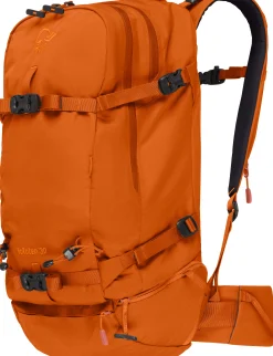 Lofoten 30L Pack><noscript><img width=